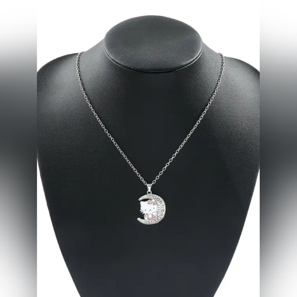Hello Kitty Necklace - Picture 2 of 6